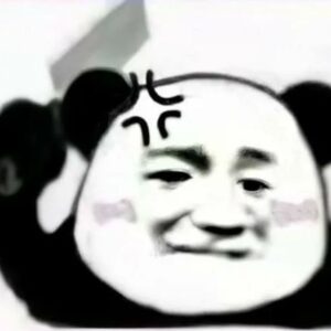 Meme gấu trúc cầm dao với biểu cảm đe dọa hài hước